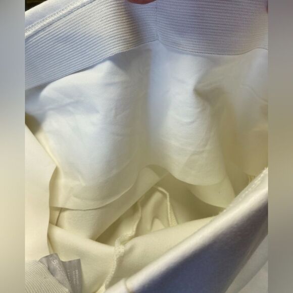 Chico’s Tummy Control White Pull on Faux Pockets Pants Size 00/2 - Picture 8 of 8